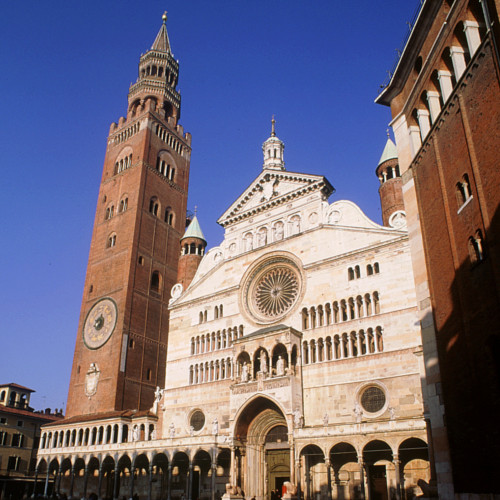 files/KRG2020/img/Exkursionen/oberitalien_fahrt_2015/Duomo di Cremona 500x500 01.jpg